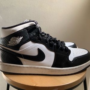Air Jordan Mid Se Allstar, Size 13, Black Patent and Black and White!